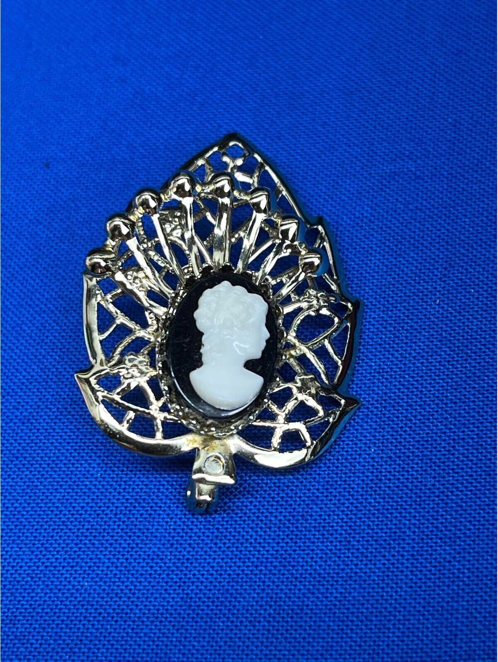 #27 Vintage Filigree Cameo Leaf Brooch
